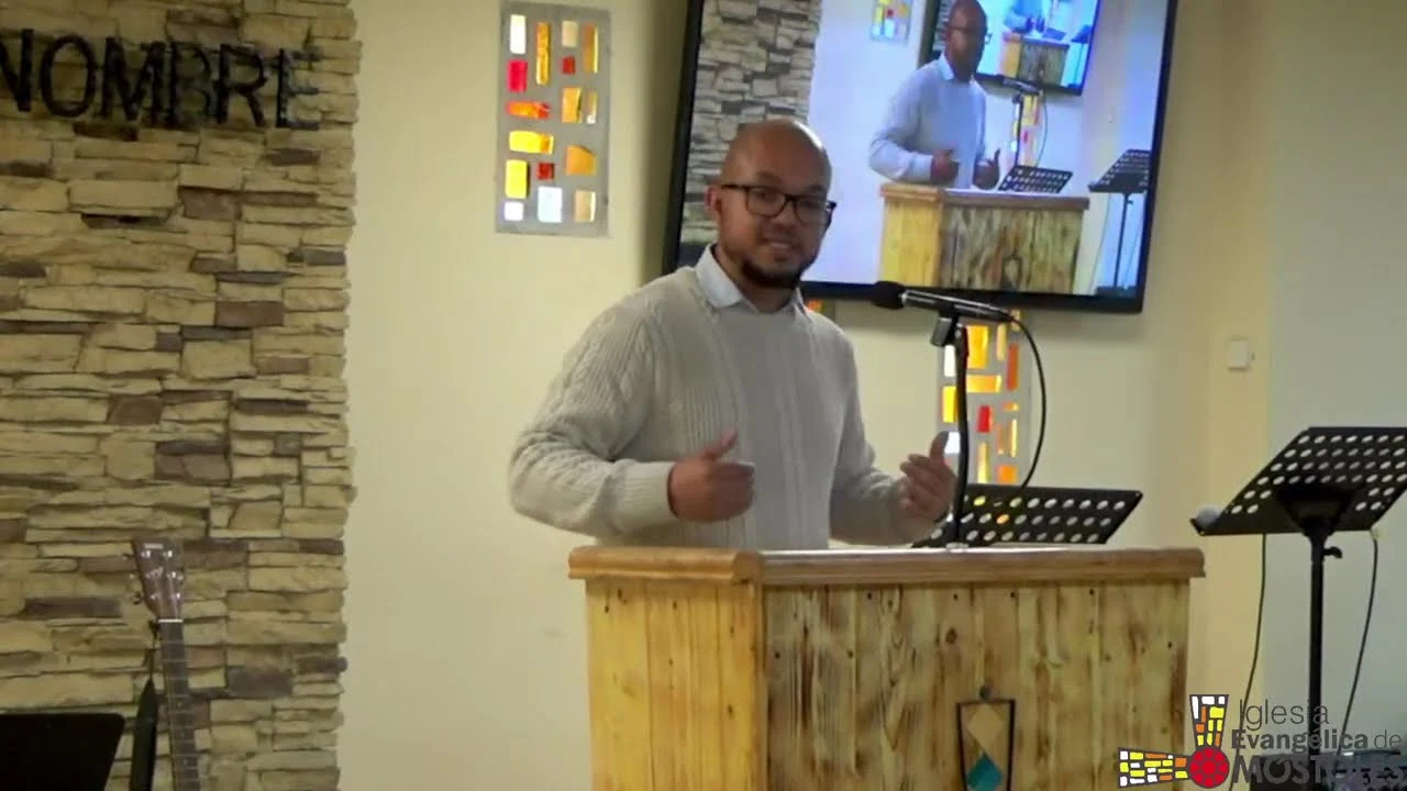 Creados con identidad